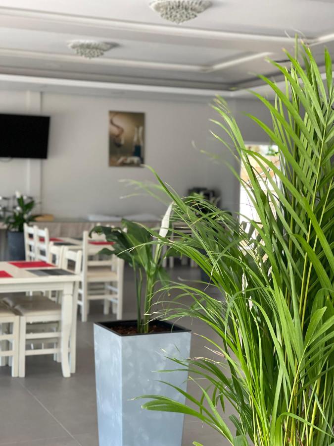 Mucobega Hotel Саранда Екстер'єр фото