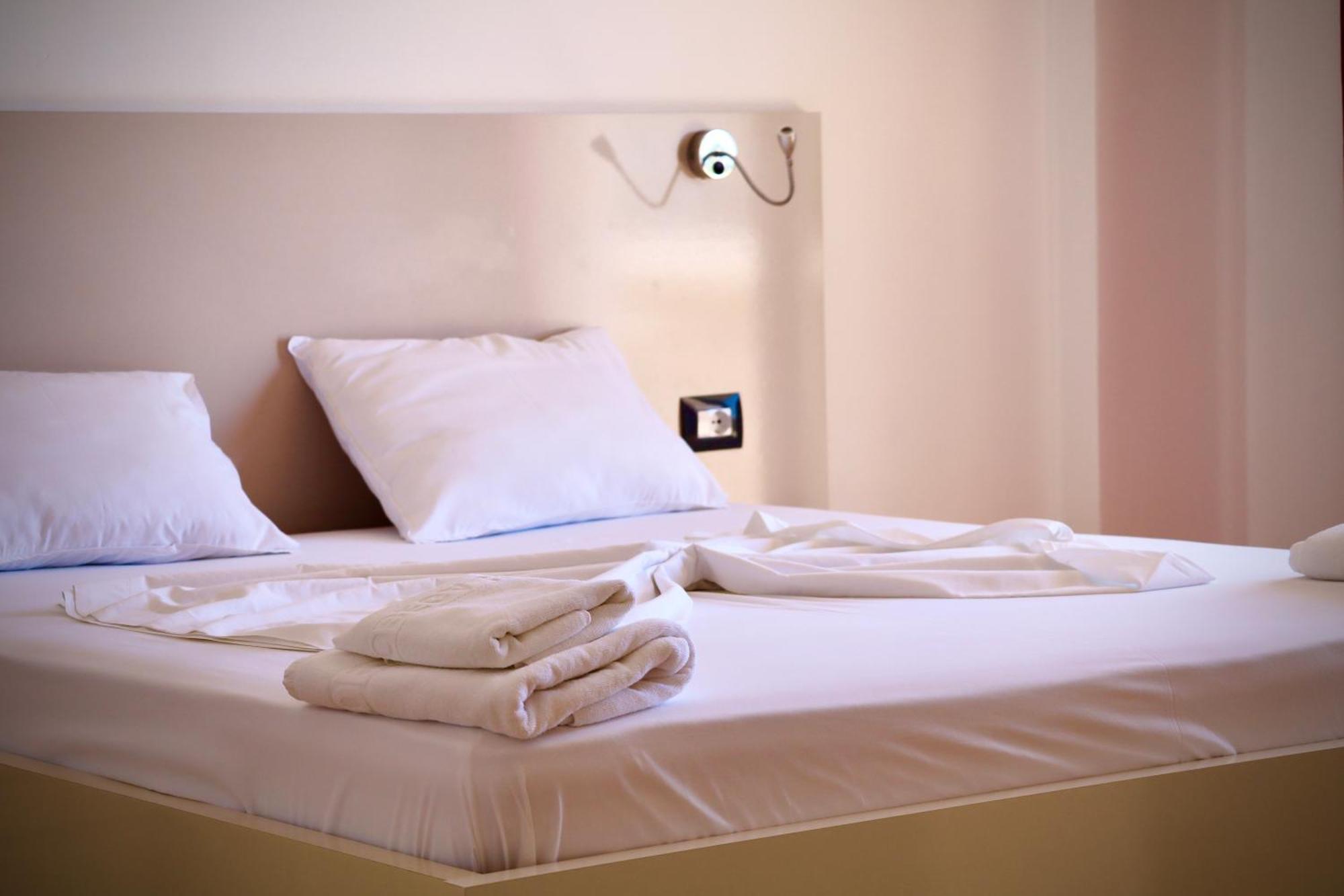 Mucobega Hotel Саранда Екстер'єр фото